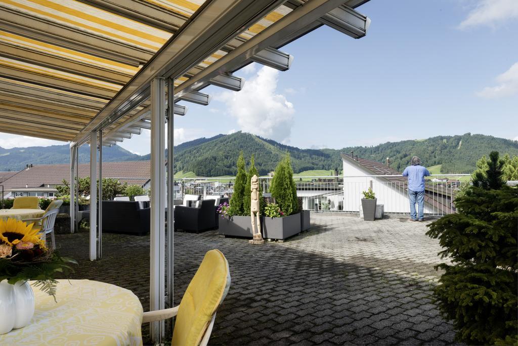 Kunsthotel Linde Garni 아인지델른 외부 사진